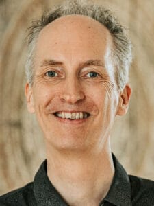 Léon Tebbens, Bridgeman Transformatie Coach, Regressie & Reïncarnatie therapeut, Mahatma Therapeut en Trainer