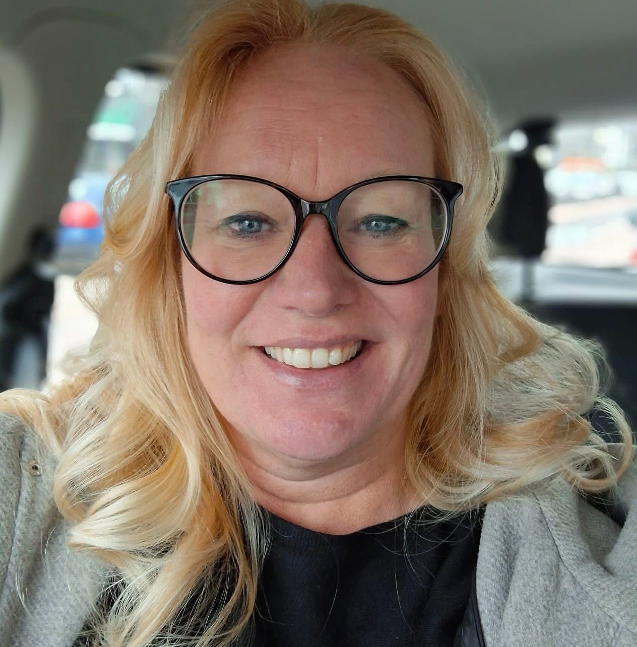 Reviewer Angelique Alting